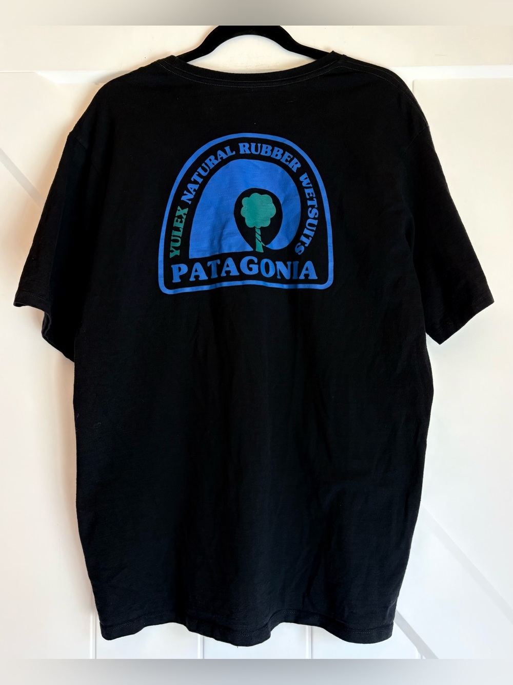 Patagonia Yulex Natural Rubber Wetsuits Graphic T-Shirt Black Size M